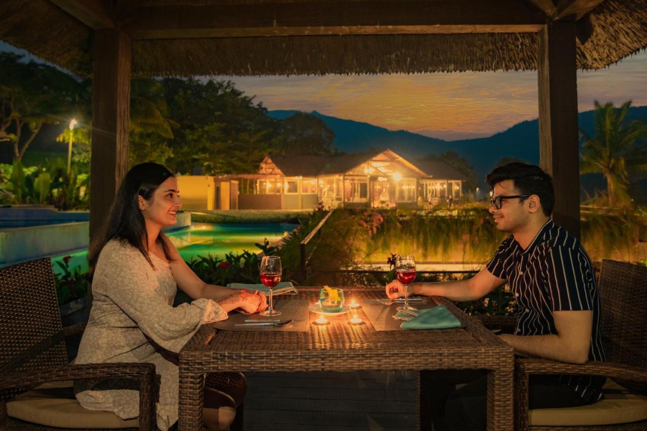 Encore A Boutique Resort Mulshi Esterno foto
