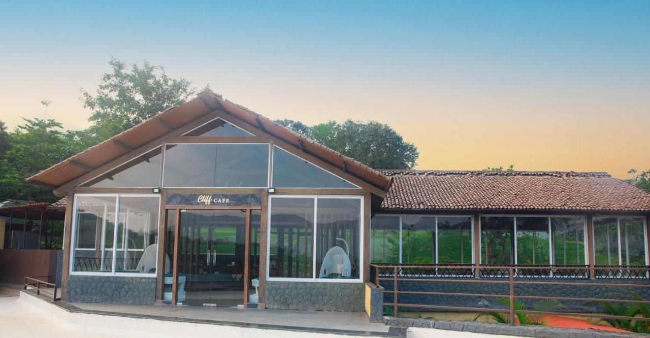Encore A Boutique Resort Mulshi Esterno foto
