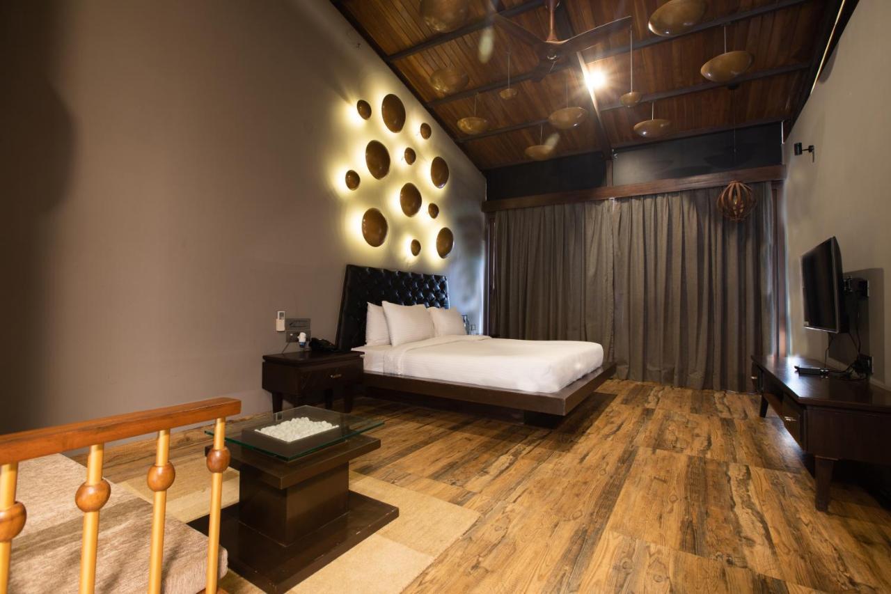 Encore A Boutique Resort Mulshi Esterno foto
