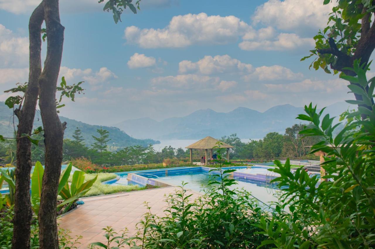 Encore A Boutique Resort Mulshi Esterno foto