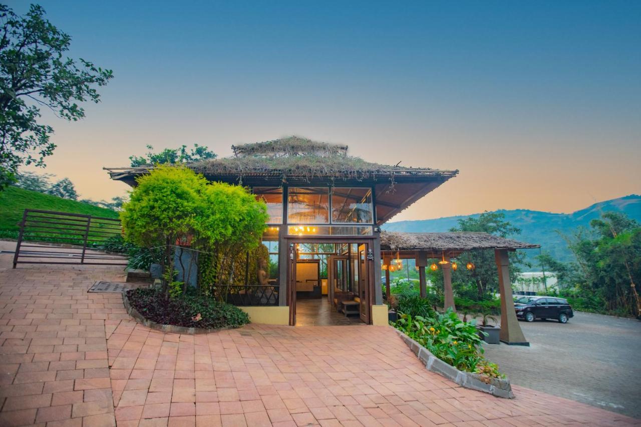 Encore A Boutique Resort Mulshi Esterno foto