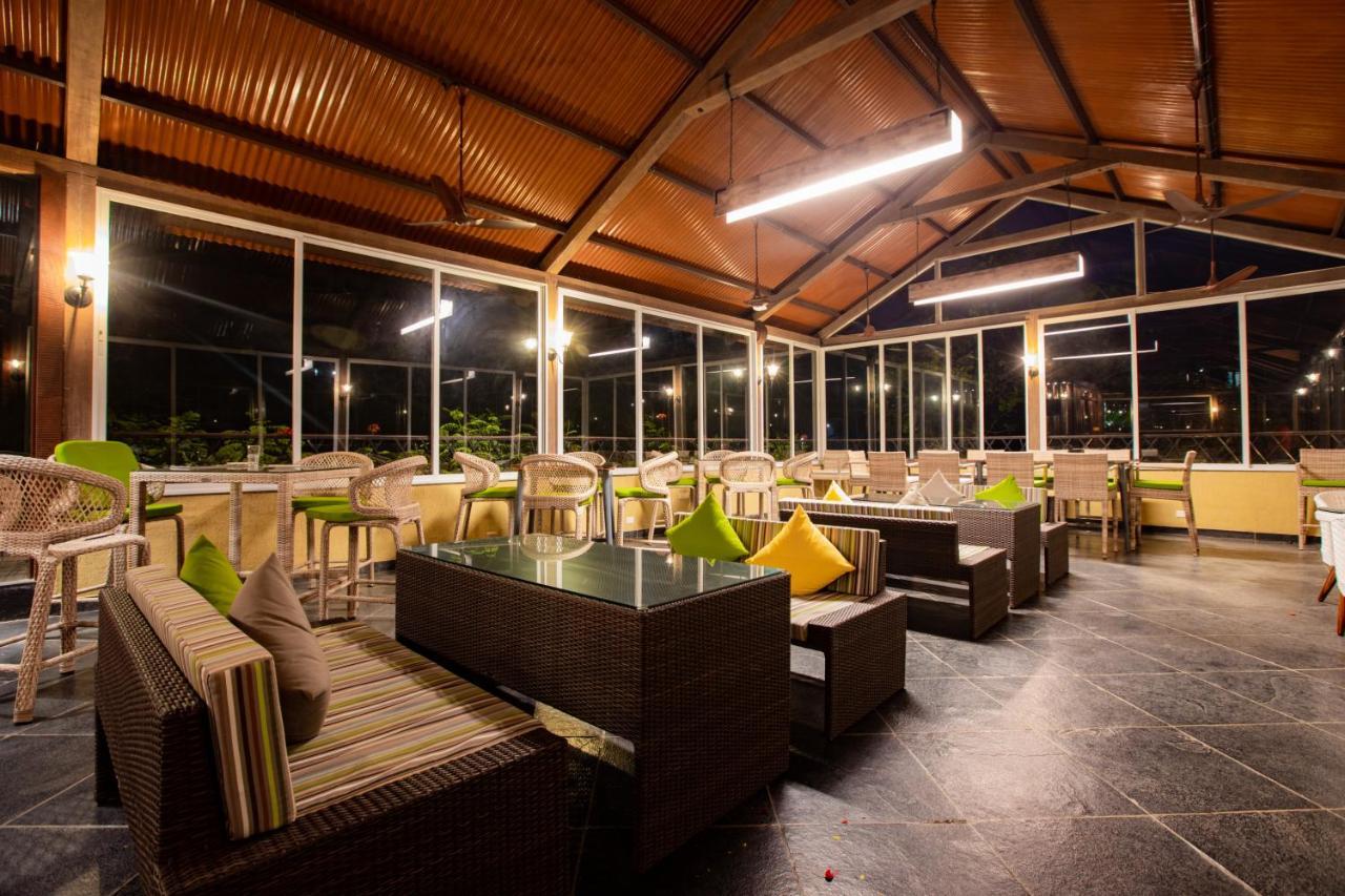 Encore A Boutique Resort Mulshi Esterno foto