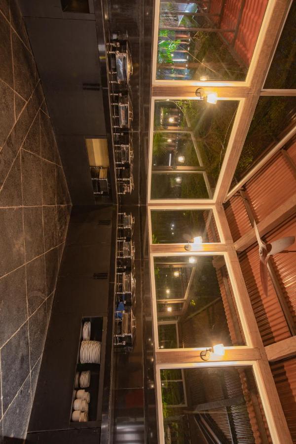 Encore A Boutique Resort Mulshi Esterno foto